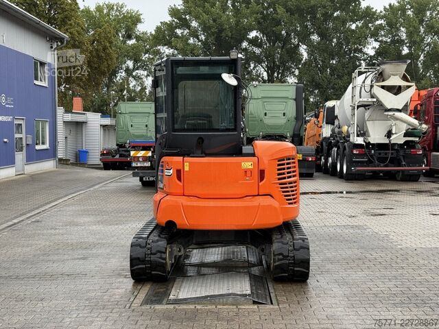 Minibagr Komatsu PC58MR-5E0 MINIKOPARKA GĄSIENNICOWA