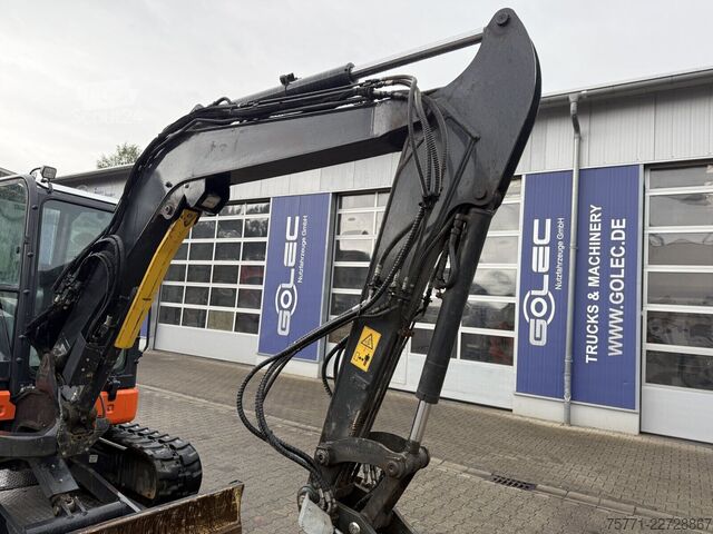 міні-екскаватор Komatsu PC58MR-5E0 MINIKOPARKA GĄSIENNICOWA