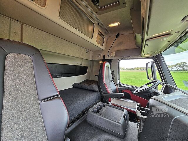 Standard-SZM VOLVO FM 450 GLOBETROTTER ADR