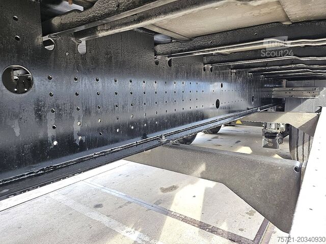 Skjutbara presenningar KRONE SD SAF LIFTAXLE CODE XL