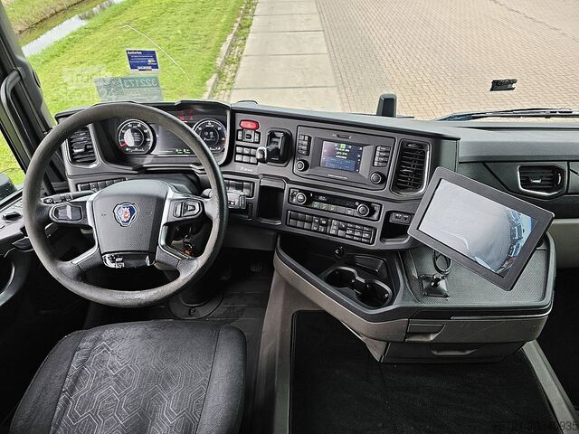 Estándar-SZM SCANIA R410 HL SKIRTS NL-TRUCK