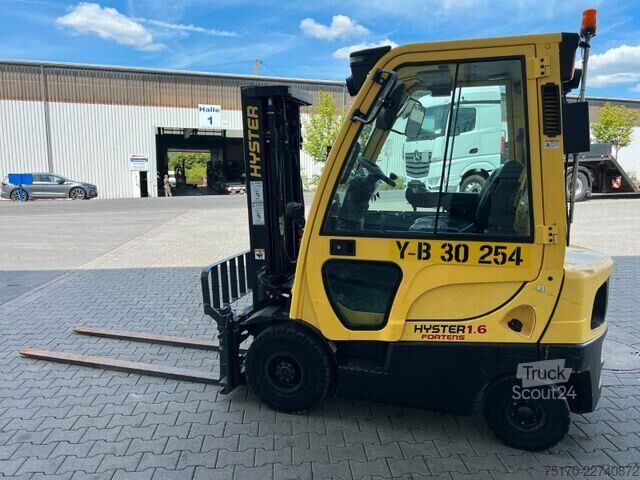 Trukki Hyster H1.6 FT / Verstellgerät / HH: 4.45m / nur 812h