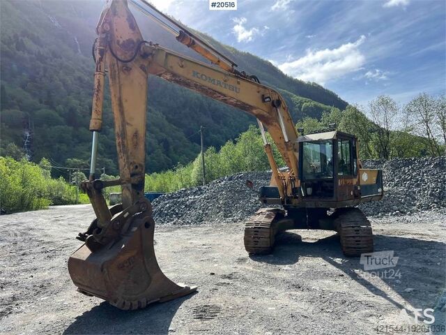 Пълзящ багер Komatsu PC200-3 Excavator W/ Toothed Bucket. WATCH VIDEO