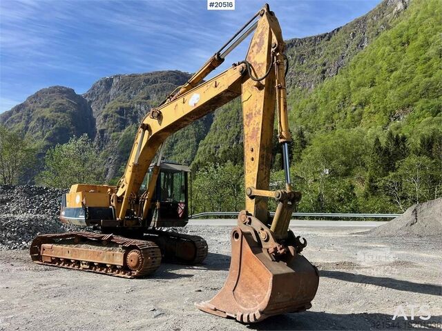 Пълзящ багер Komatsu PC200-3 Excavator W/ Toothed Bucket. WATCH VIDEO