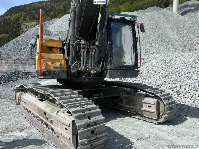 Crawler excavator Volvo EC480 E excavator w/ cleaning bucket. WATCH VIDEO