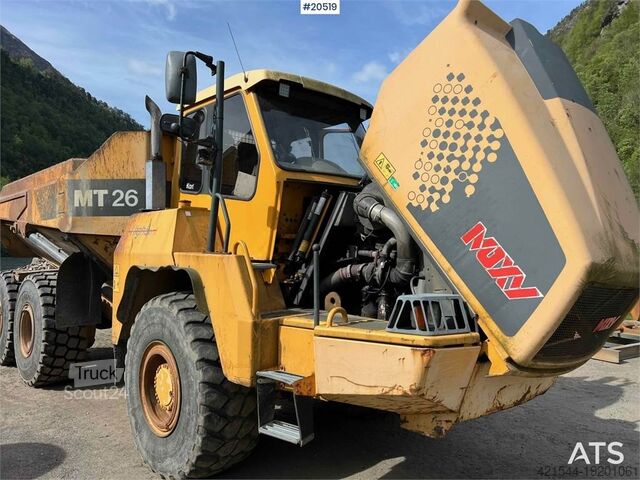 Dumper Moxy MT26 w/ white plates. WATCH VIDEO