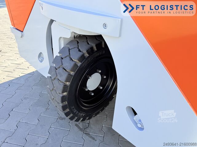 Stivuitor cu patru direcții Hubtex DQ45G DUPLEX 5000 FORK-POSITIONER CABIN