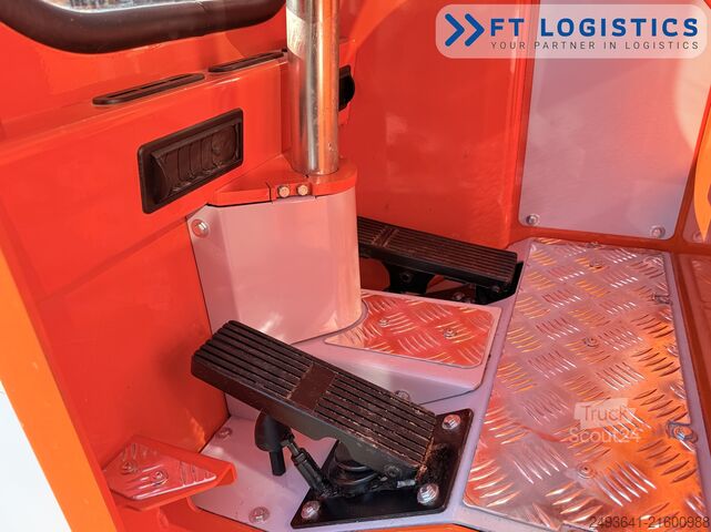 Stivuitor cu patru direcții Hubtex DQ45G DUPLEX 5000 FORK-POSITIONER CABIN