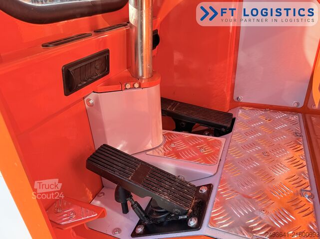 Stivuitor cu patru direcții Hubtex DQ45G DUPLEX 5000 FORK-POSITIONER CABIN