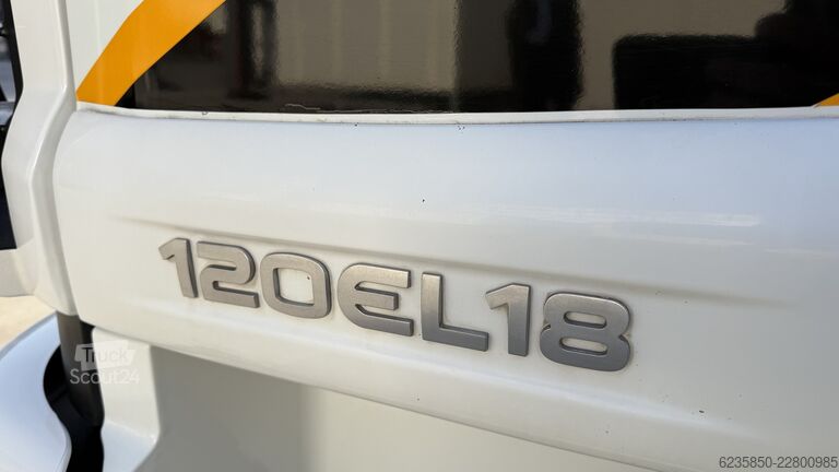 камион с кука за контейнери Iveco eurocargo eurocargo 120 el 18 carroattrezzi