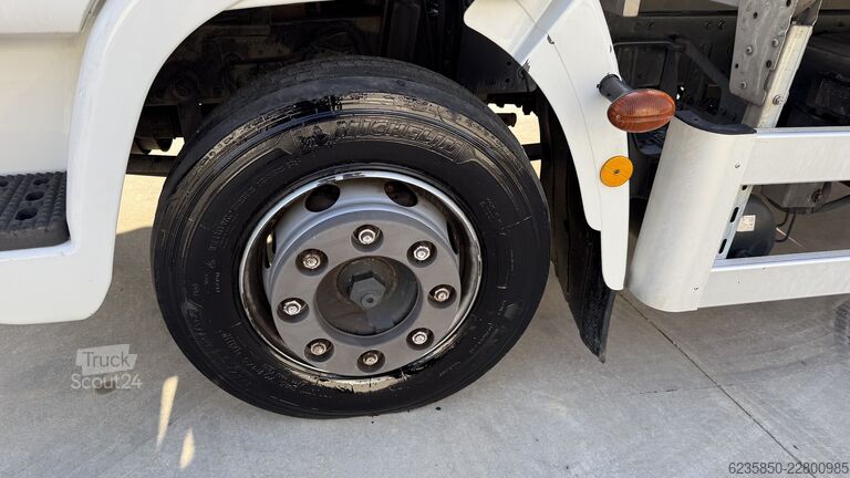 камион с кука за контейнери Iveco eurocargo eurocargo 120 el 18 carroattrezzi