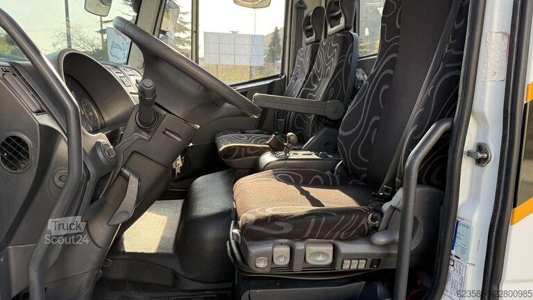 камион с кука за контейнери Iveco eurocargo eurocargo 120 el 18 carroattrezzi