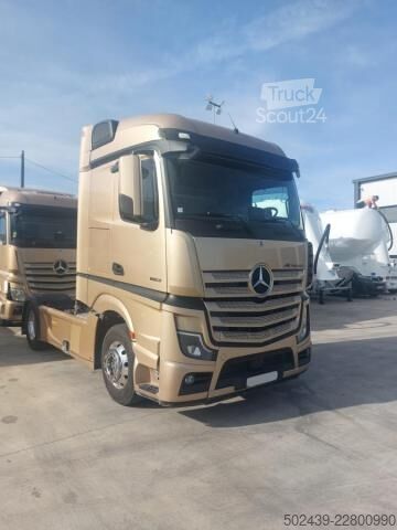Tracteur routier standard Mercedes-Benz Actros 1853