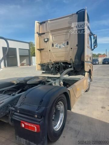 Tracteur routier standard Mercedes-Benz Actros 1853