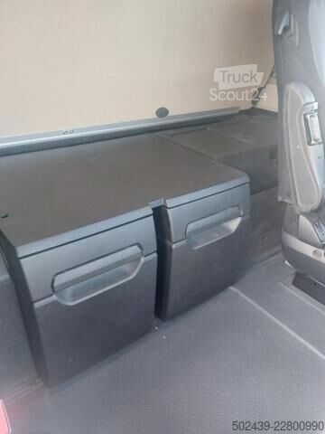 Tracteur routier standard Mercedes-Benz Actros 1853