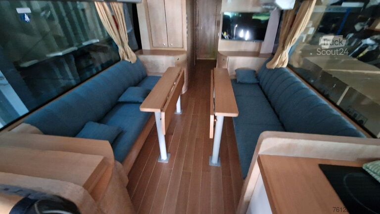 Kemperis Neoplan Starliner 2 XXL Wohnbus Setra