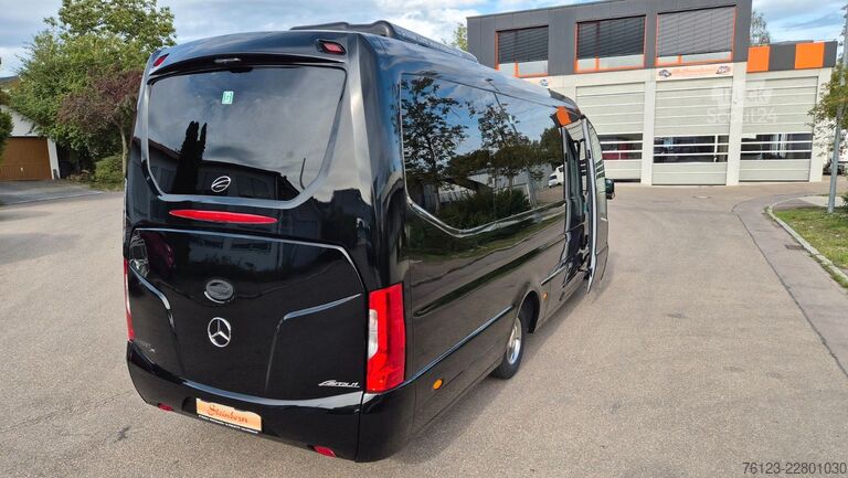 Minibus MERCEDES-BENZ 519 Sunset S 4 Ferqui Lagerfahrzeug Stock