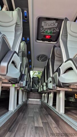 Minibus MERCEDES-BENZ 519 Sunset S 4 Ferqui Lagerfahrzeug Stock