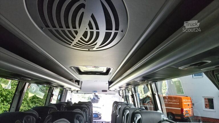 Minibus MERCEDES-BENZ 519 Sunset S 4 Ferqui Lagerfahrzeug Stock