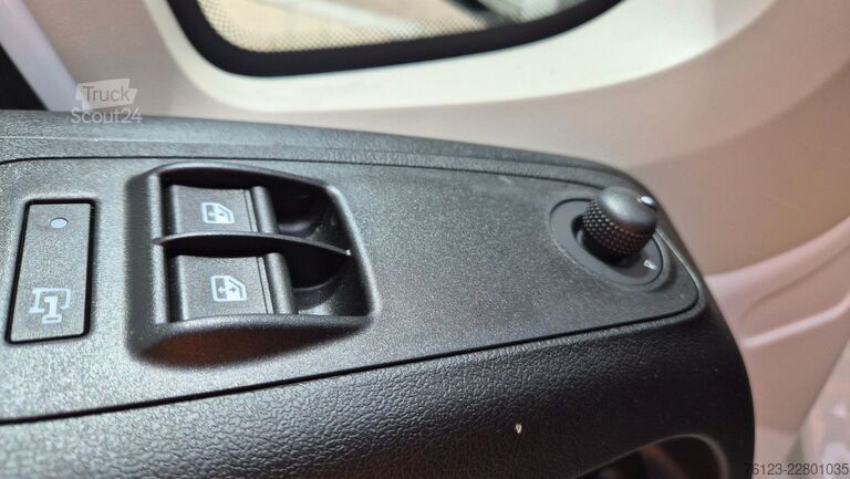 Minibus FIAT Fiat Ducato 9 Sitzer Systemboden Rolli Stock