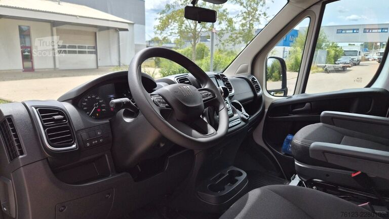 Minibus FIAT Fiat Ducato 9 Sitzer Systemboden Rolli Stock