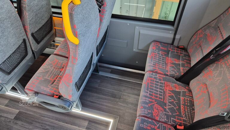 Minibus MERCEDES-BENZ 30 Sitzer Schul- Transferbus 519 Lagerfahrzeug