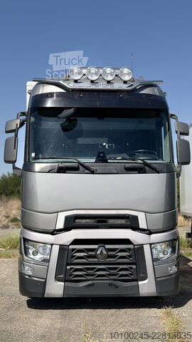 Slēgta autovedēja piekabe Renault T 440