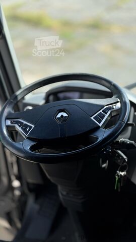 Slēgta autovedēja piekabe Renault T 440