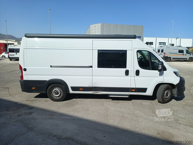 Halvintegrerad husbil Peugeot Boxer Carado CV640, Baujahr 2025 | Automatik | Vollausstattung