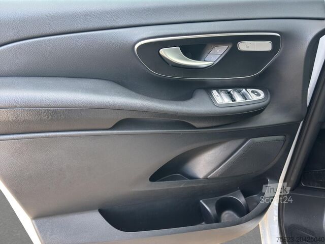 Мікроавтобус Mercedes-Benz V 220 d Lang Klima Sitzh. LED AHK Tisch 360° Kamera