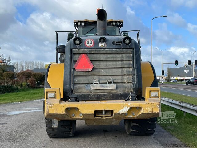 Chargeuse Caterpillar 966M