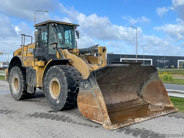 Chargeuse Caterpillar 966M