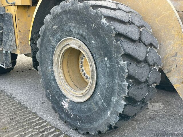 Chargeuse Caterpillar 966M