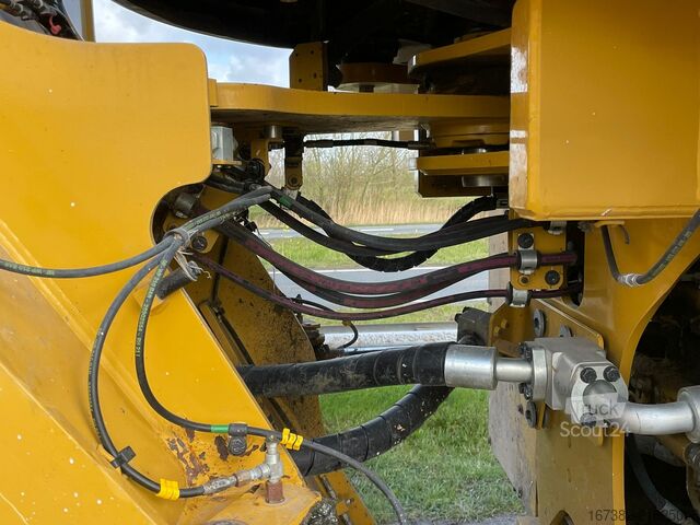 Chargeuse Caterpillar 966M