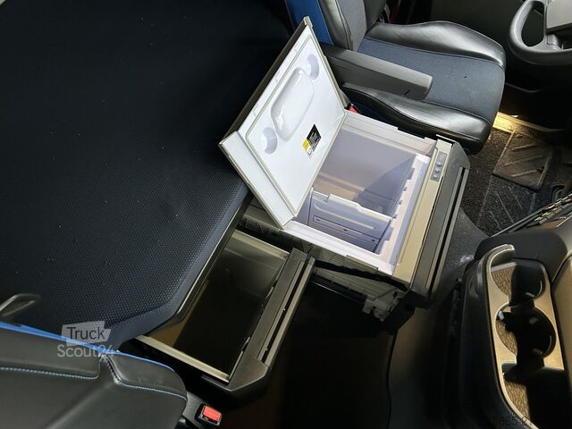 Standard tractor Volvo FH 500 Globetrotter XL / Tacho V2 / Stand Klima...