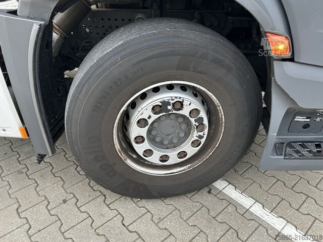 Standard tractor Mercedes-Benz Actros 1845 Gigaspace / Tacho V2 / PTO - Hydrau...