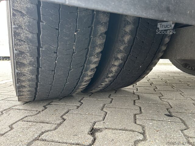 Standard tractor Mercedes-Benz Actros 1845 Gigaspace / Tacho V2 / PTO - Hydrau...