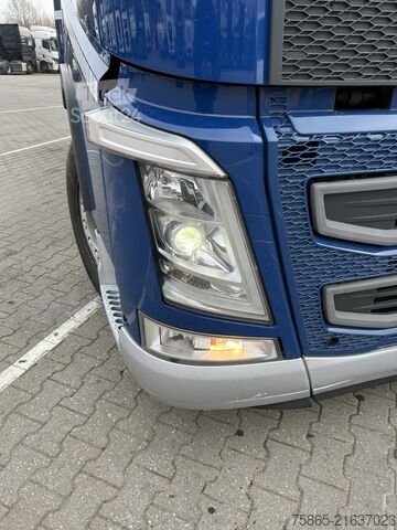 Standard tractor Volvo FH 460 Globetrotter / Dynamic Steering / 2 Tank...