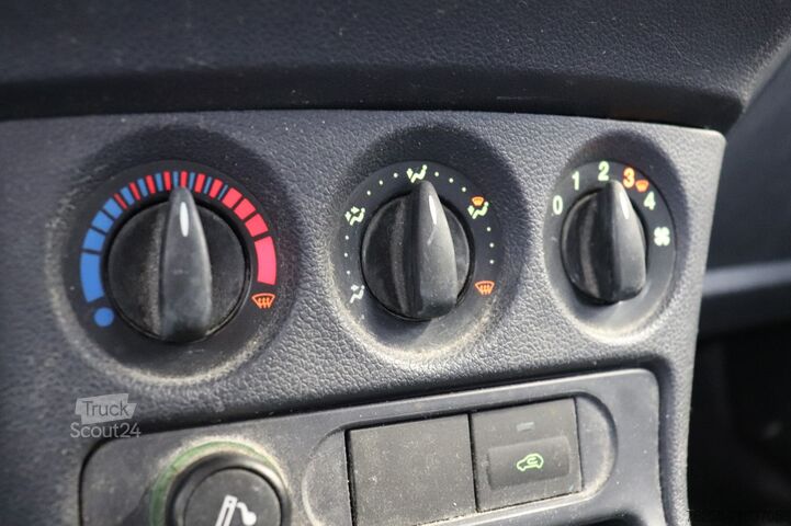 Stationwagen met hoog dak Ford Transit Connect 1.8 TDCi - Dakdragers - € 1250...