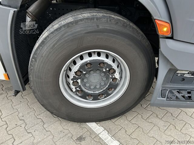 Standard tractor Mercedes-Benz Actros 1845 Gigaspace / Tacho V2 / PTO - Hydrau...