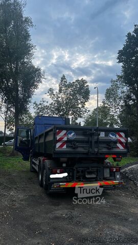Nákladné vozidlo s výmennou nadstavbou Mercedes-Benz Actros 2551