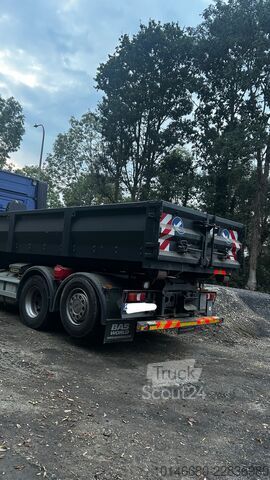 Nákladné vozidlo s výmennou nadstavbou Mercedes-Benz Actros 2551