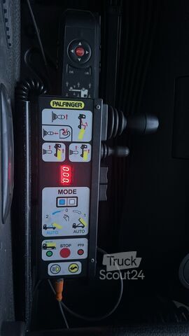 Nákladné vozidlo s výmennou nadstavbou Mercedes-Benz Actros 2551
