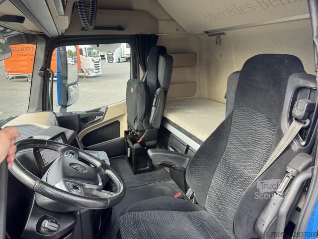 Tractor estándar Mercedes-Benz 1851 LS Actros Gigaspace 2 x PTO Retarder Standkli