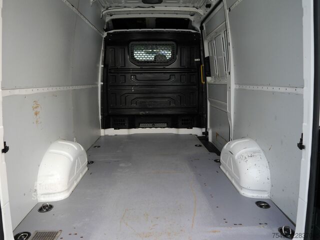 Фургон з високим дахом MAN TGE 3.140 L2H2 AHK-3000kg/Automatic