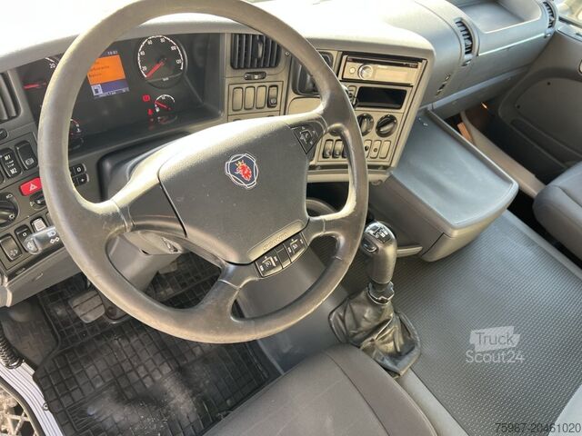 Empilhadeira de gancho SCANIA G 490