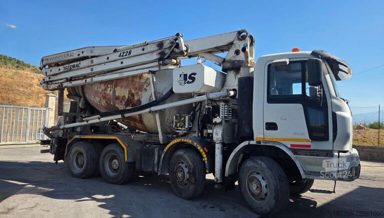 Autopompa per calcestruzzo Astra HD8 84.45