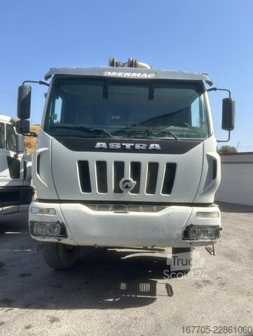 Autopompa per calcestruzzo Astra HD8 84.45