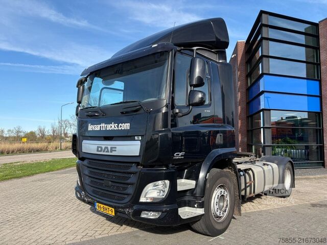 Standaard trekker DAF CF 330 FT Spacecab / Daycabin / 540.000 KM / Eu...