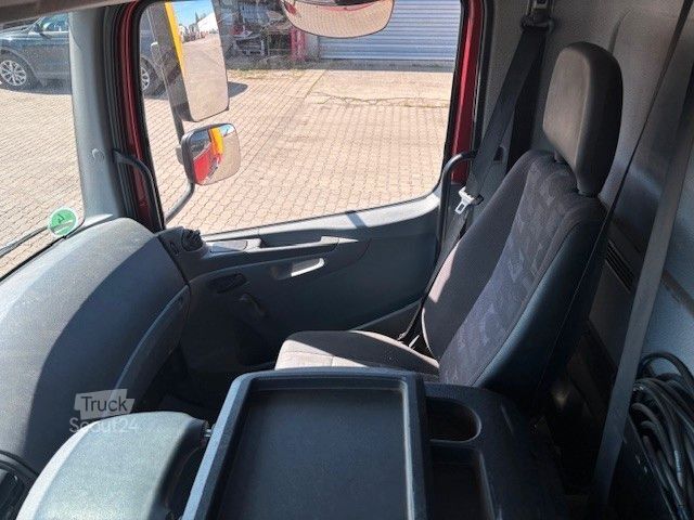 Transporter mit Pritsche & Plane MERCEDES-BENZ 818L LBW PMK2